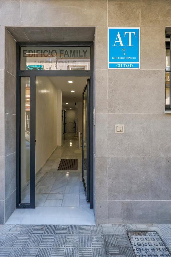 Family Suit Principal Encantos De Sevilla 外观 照片